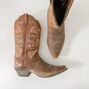 Ariat women's Heritage J Toe Wing Tip